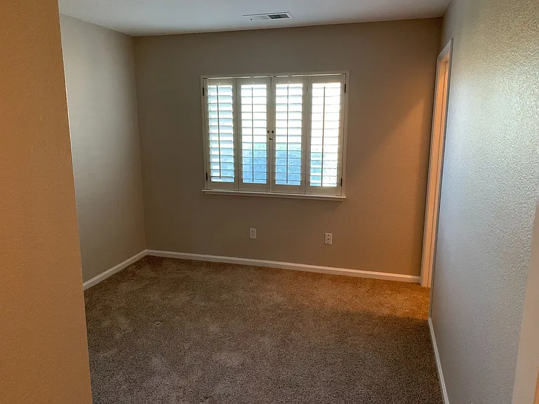 1600 Jubilee Dr — Photo 16