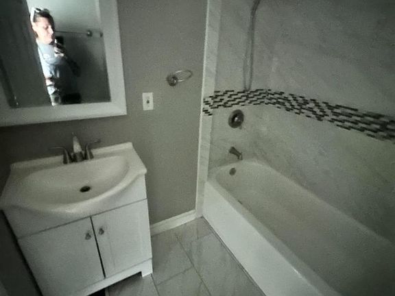 4th image of 1111 Bayard St