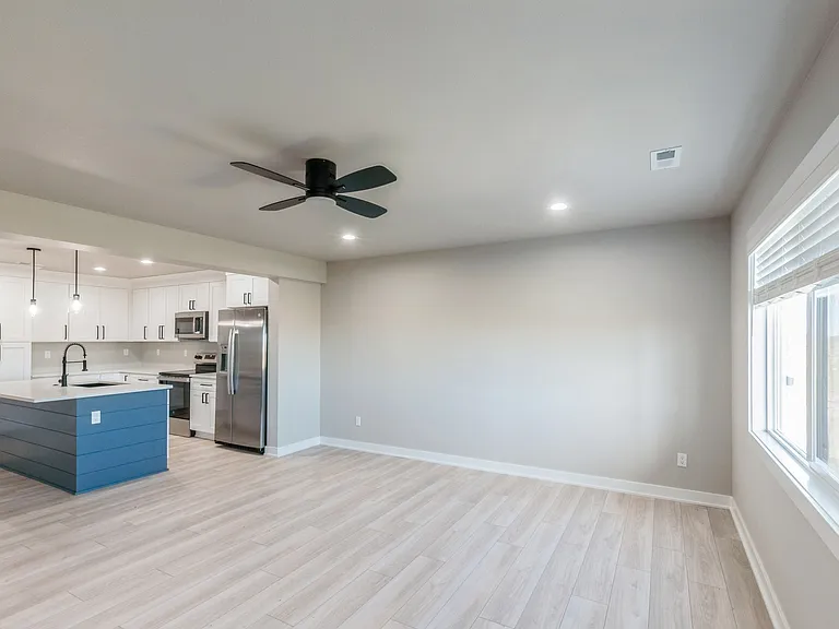 14433 Springbrook Trl — Photo 7