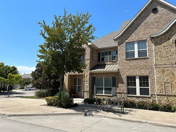 2nd image of 680 Matthew Pl