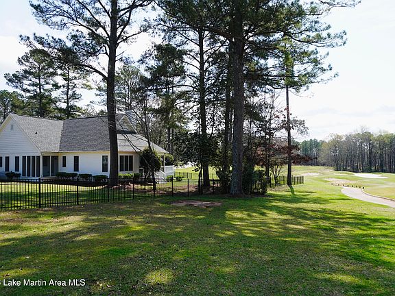 2nd image of 840 Stage Coach Rd