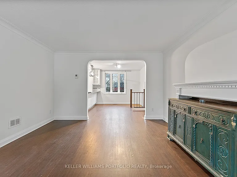 40 Scarboro Cres — Photo 10