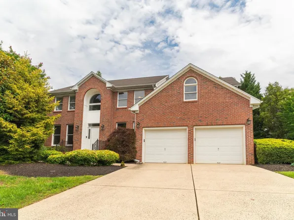 4 Betsy Ct, Hamilton, NJ 08620