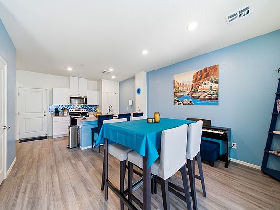 4th image of 495 Blue Ridge Cove Ct