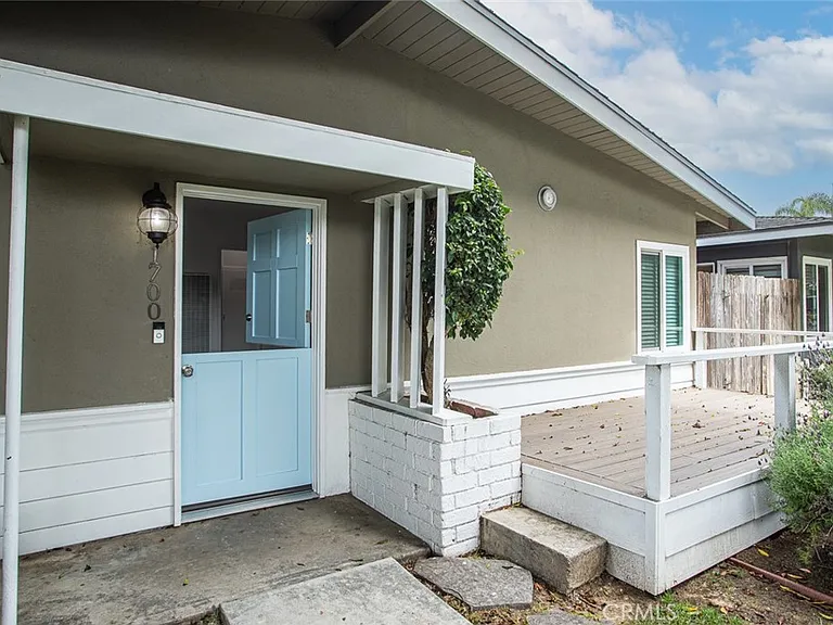 1700 Clay St #A — Photo 2