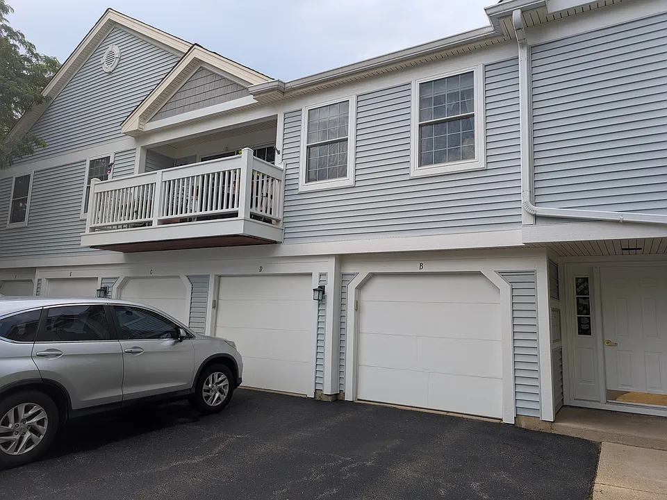 1233 Ballantrae Pl #D