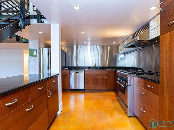4th image of 465 10th St APT 102