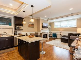 3765 N Wilton Ave APT G, Chicago, IL 60613