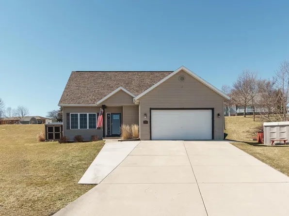 1703 Pine Ridge COURT, Mayville, WI 53050