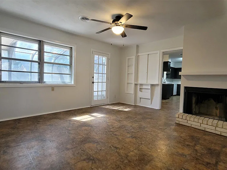 801 Rosewood Dr — Photo 6