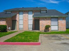 Villas on the Green Apartments