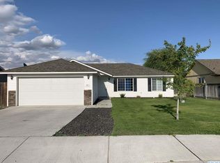 807 Madrona Ave, Pasco, WA 99301