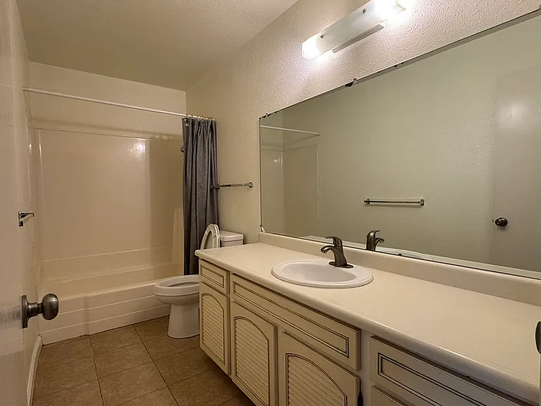 1635 Kentfield Ave — Photo 15