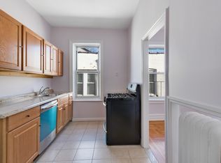 28 Clara St #2R, Brooklyn, NY 11218
