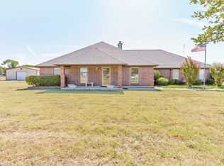 247 Saddlebrook Ct, Rhome, TX 76078