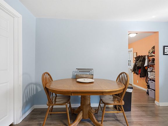 4th image of 708 3rd St SE