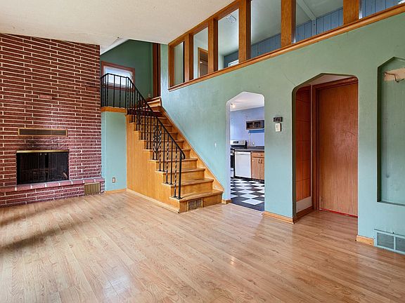 4th image of 4228 Washington St NE