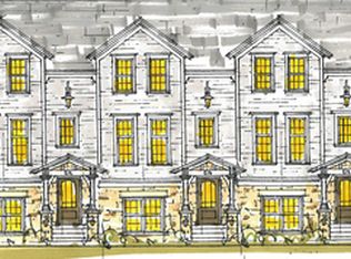 200 S 4th St #4, Geneva, IL 60134