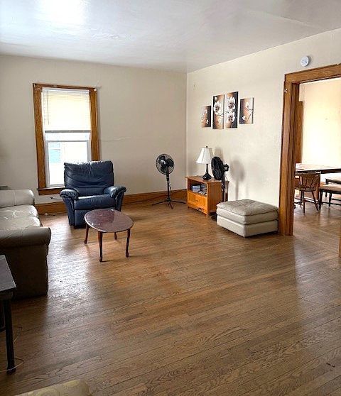 1st image of 821-823 Westcott St #821