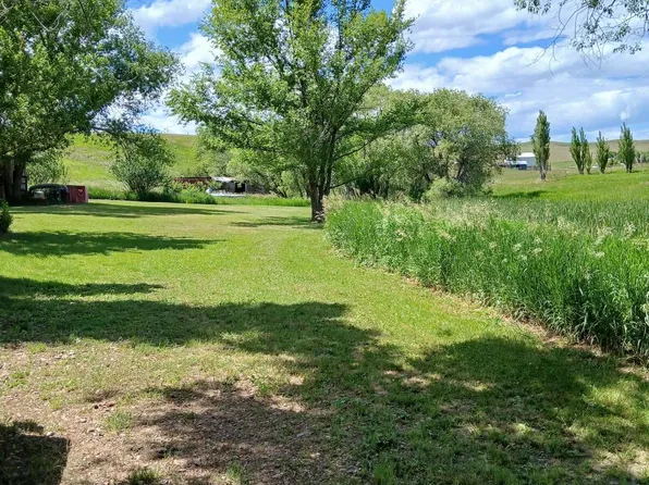 51 Spur Ln, Parkman, WY 82838