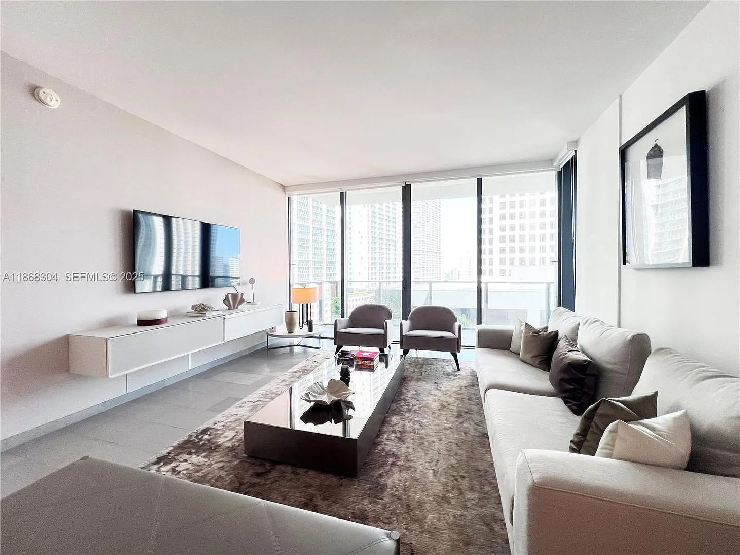 68 SE 6th Street 1003, Miami, FL 33131 — Photo 4