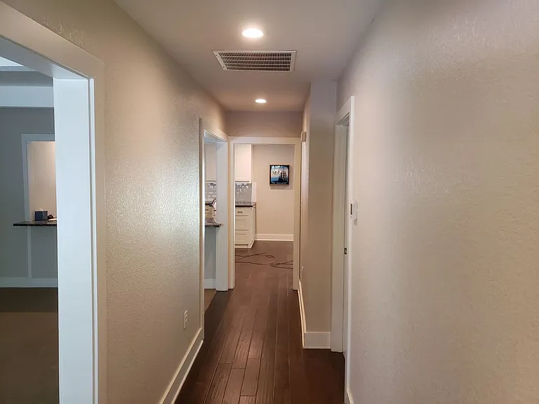 501 Atkerson Ln — Photo 9