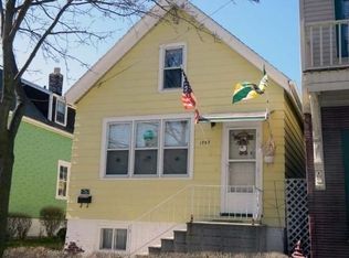 1757 N Warren Ave, Milwaukee, WI 53202