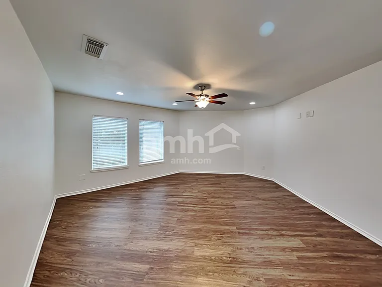 15818 Shoreline Terrace Dr — Photo 11