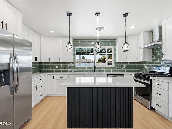 2nd image of 3327 W WETHERSFIELD Road