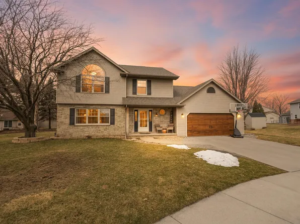 2310 Graceland Ct, Oshkosh, WI 54904