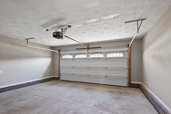 5231 Goshawk Dr — Photo 32