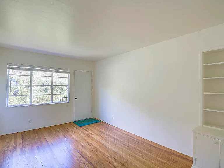 1802 Loma St — Photo 16