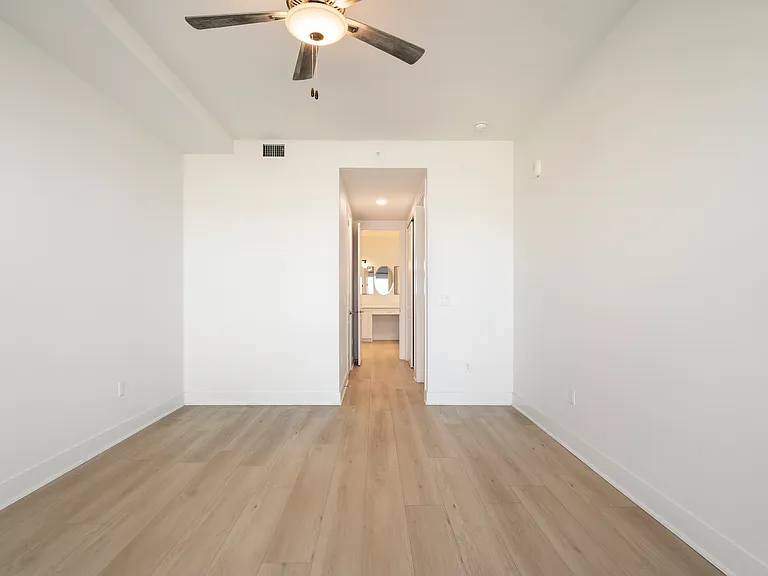 400 150th Ave #501 — Photo 12