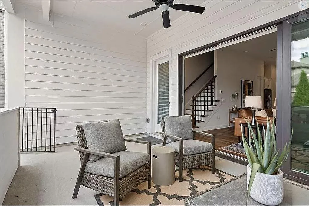 3 bed, 2.5 bath, 1888 sqft, $2,800 — Photo 4