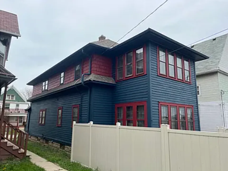 1325 N 39th St