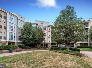 5565 Seminary Rd APT 113, Falls Church, VA 22041