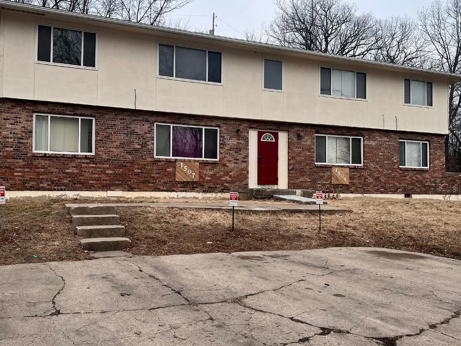 2 bed, $1,075 — Photo 1