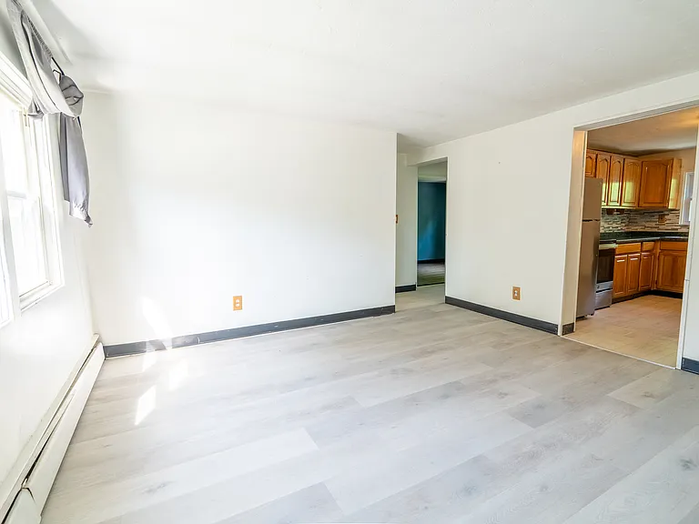 153 Commercial St #5 — Photo 8
