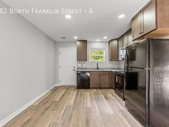 5th image of 382 N Franklin St #A
