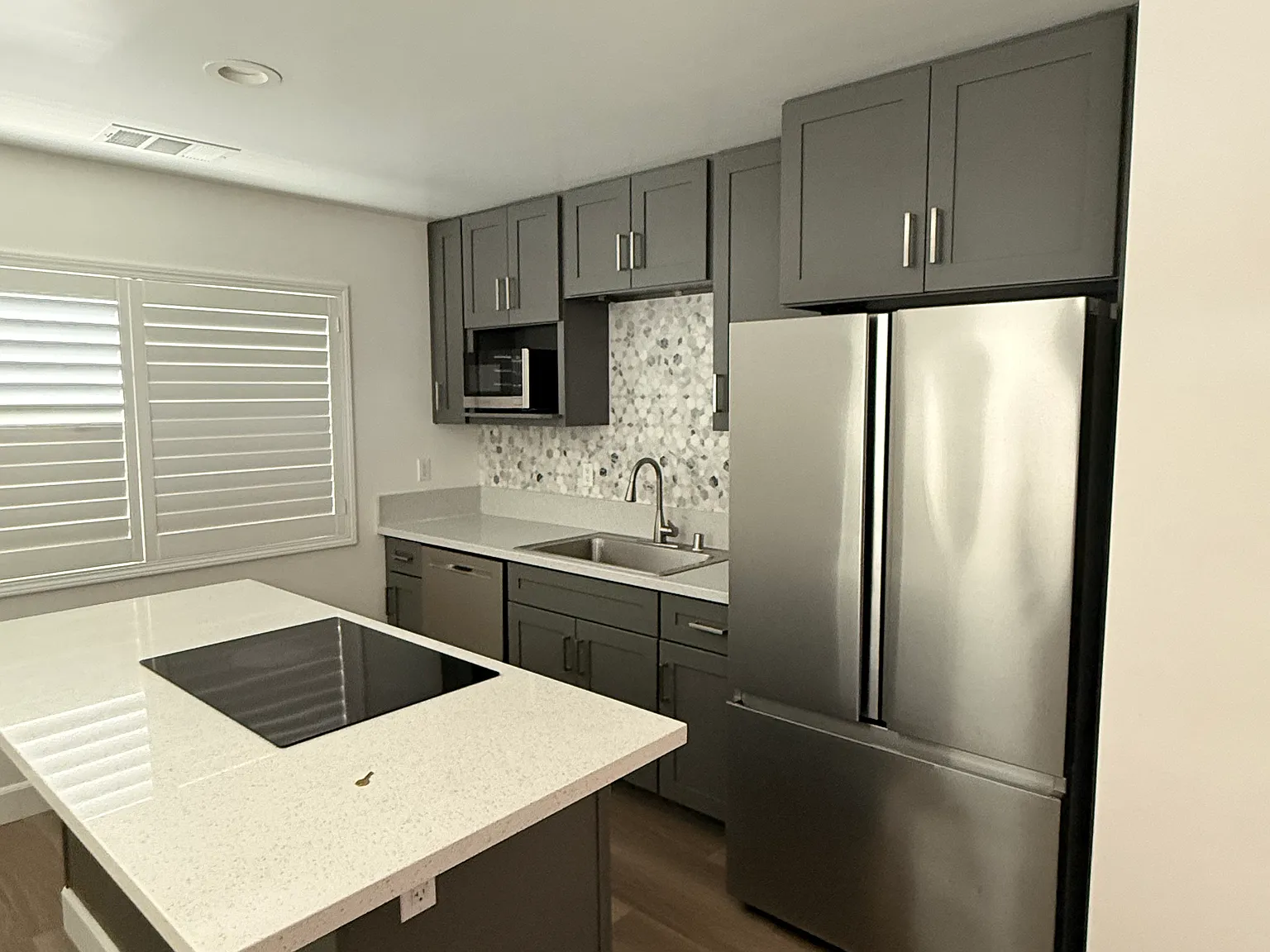 2 bed, 750 sqft, $2,795 — Photo 2