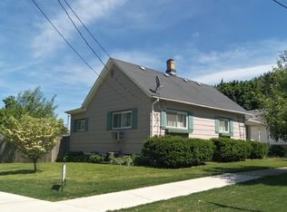 475 Locust St, Elgin, IL 60123