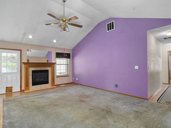 4th image of 917 W Turnberry Boulevard