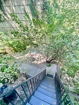 Rented by CMV Realty Inc. | media 17