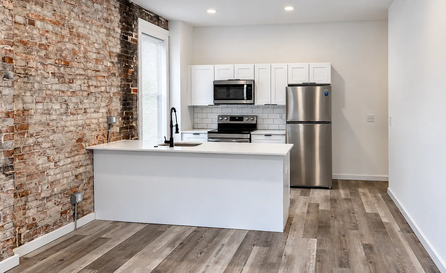 2 bed, $1,550 — Photo 4