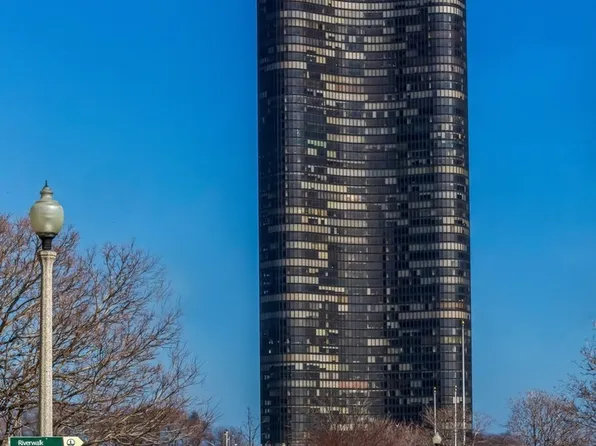 505 N Lake Shore Dr #2110-11, Chicago, IL 60611