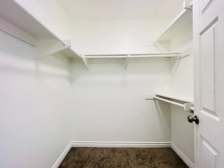 333 N Melrose Dr #F — Photo 18