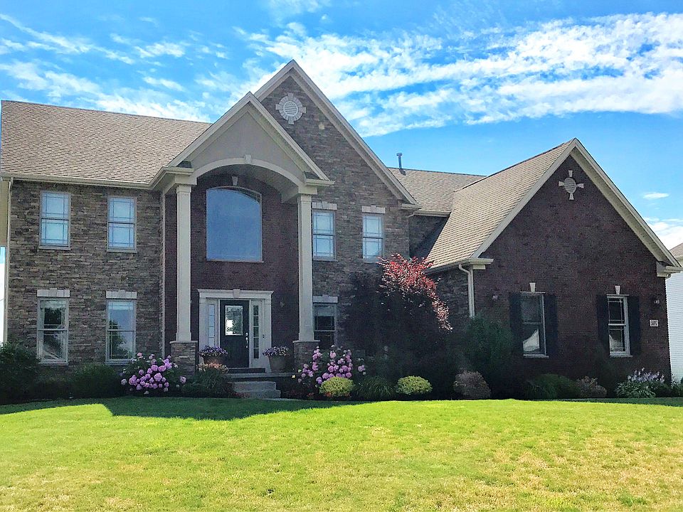 1st image of 5697 Glen Iris Dr