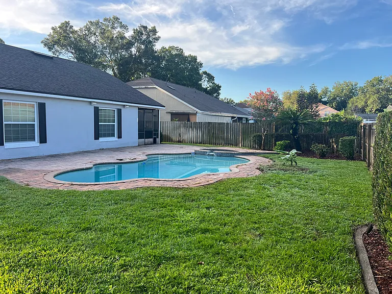 830 Bloomingdale Dr — Photo 8