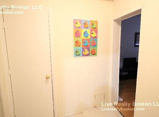 109 Sutherland Rd, Brighton, MA 02135