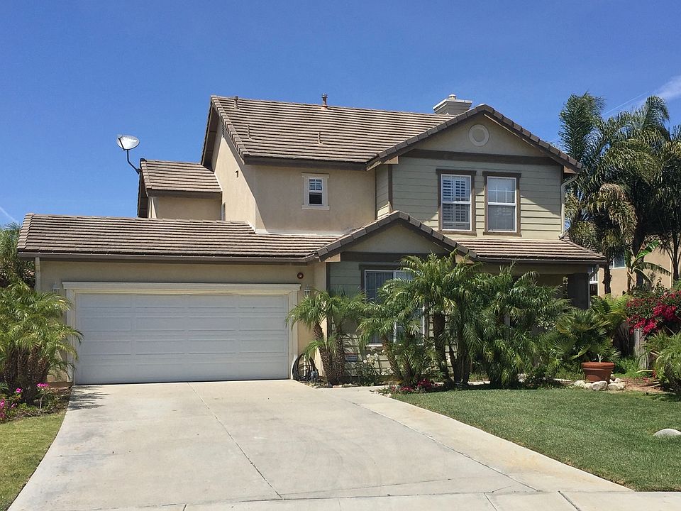 Driveway fits 4 cars